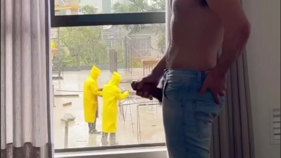 Jerking Off for Construction Workers - ThisVid.com