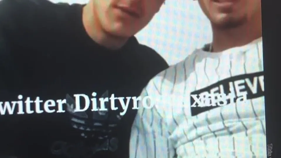Jerking off straight friend - ThisVid.com
