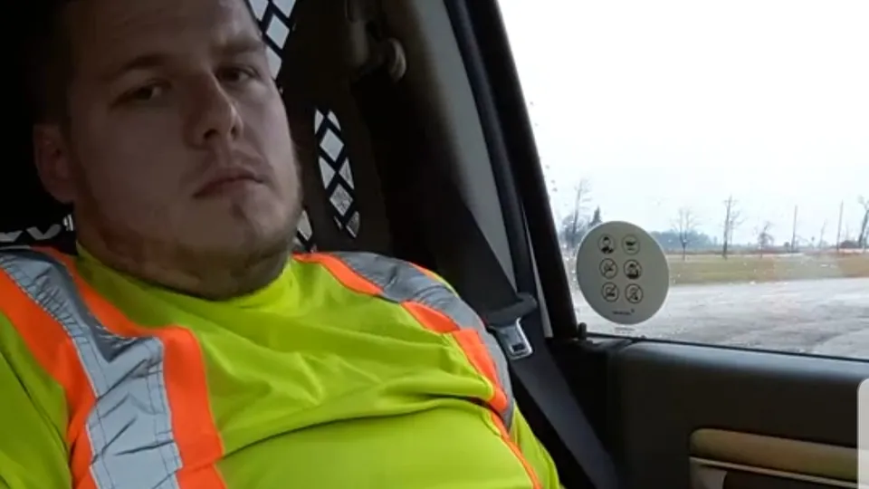 Jerking on call in the work van - ThisVid.com