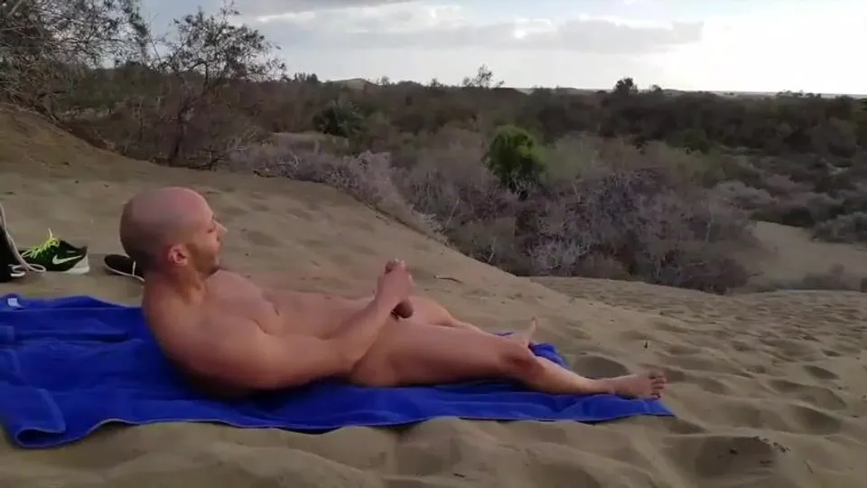 Jerking on the Beach Cumpilation