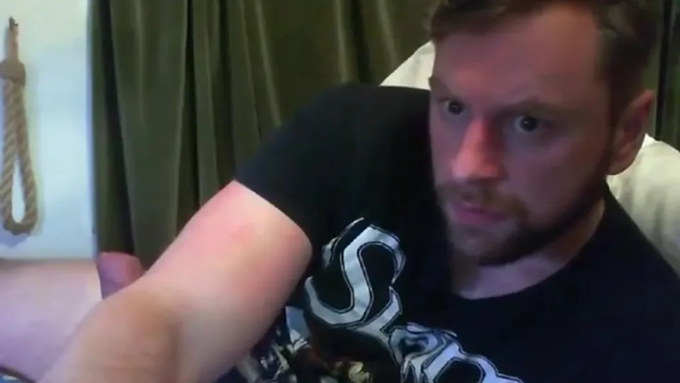 Jerking XXL with Self-Facial II - ThisVid.com