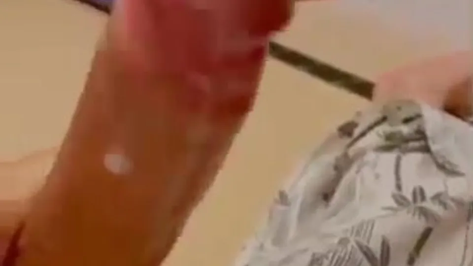 Jerks off and cums in mouth - ThisVid.com 中文