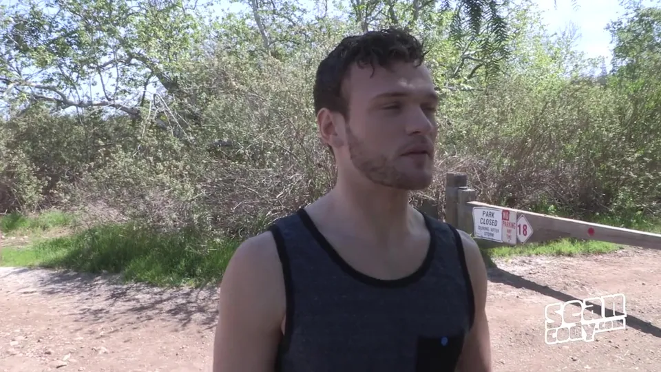 Jess & Sean: Bareback Threesome