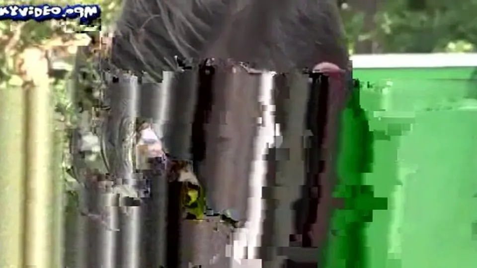 jeune blonds en train de faire l'amour sans préservatif