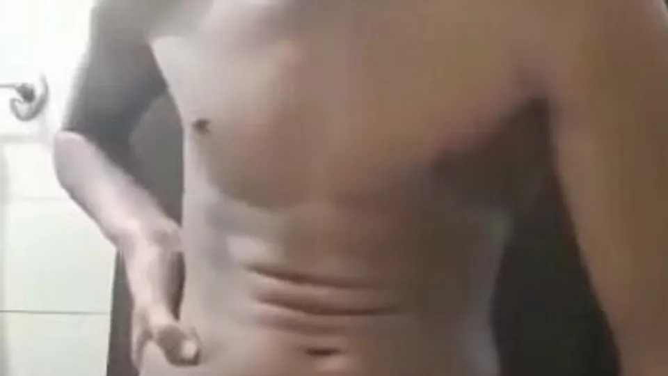 Latin Twink Masturbates in Shower