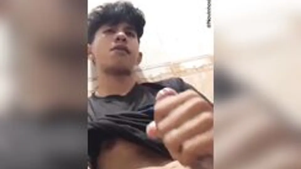 Jeune masturbas PORN TWINKS