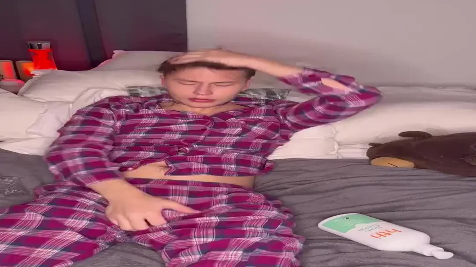 JezzDude Nude Leaks Gay Porn, Cute Guy Loves Insatiable Jerking Off And Cumming On His Chest (10).mp4