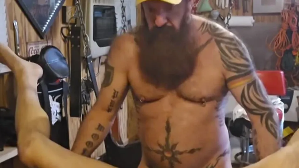 JFF - Montaz Morgan 2025-04-01_Tattooed Beast and boy glados4902 fucking in dad's.mp4
