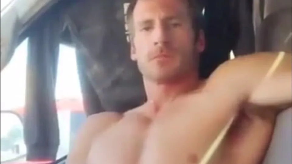 Jimmy the builder wanking in van on site - ThisVid.com