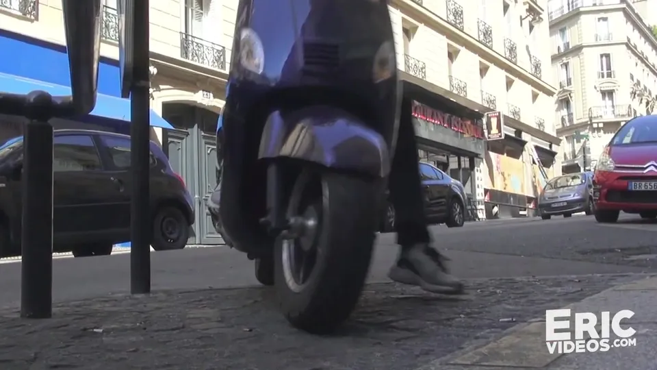 Hungry Holes: Alberto & Nathan Double Penetrate Flo