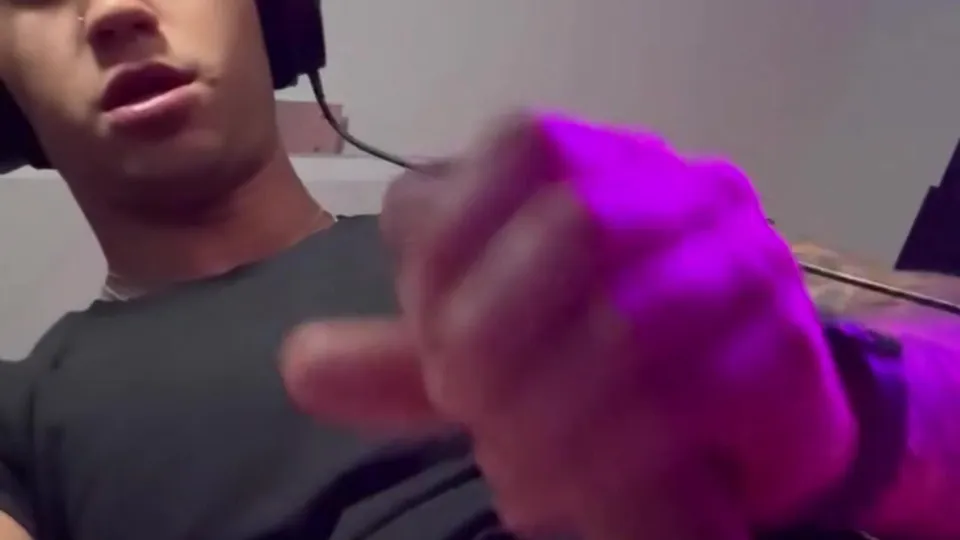 Jock boy cums under table - ThisVid.com