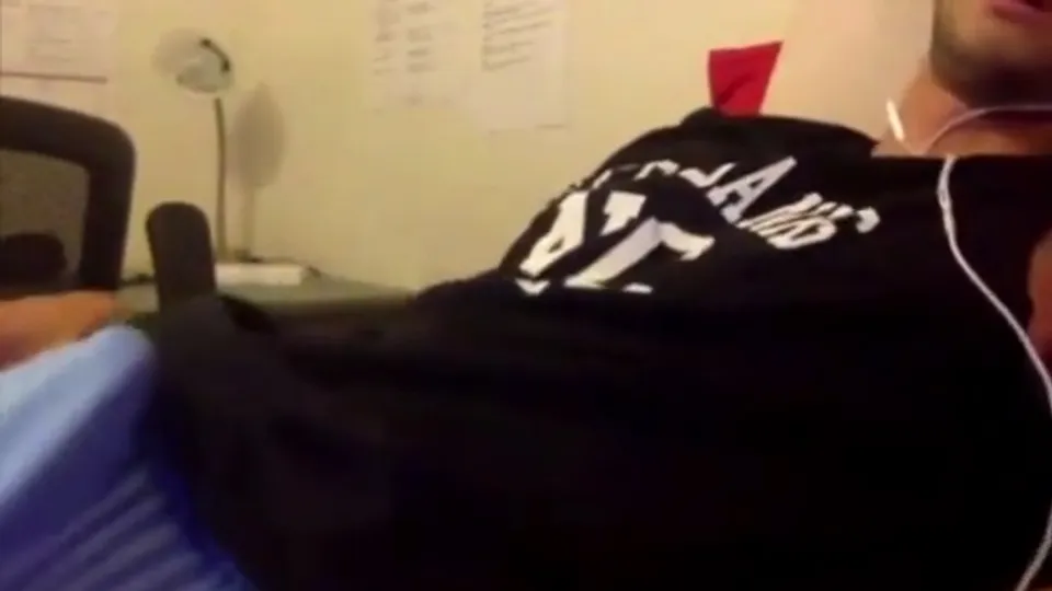 Jock brainwashed to orgasm - ThisVid.com