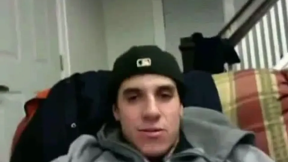 Jock Jerks Off in Front of Friends