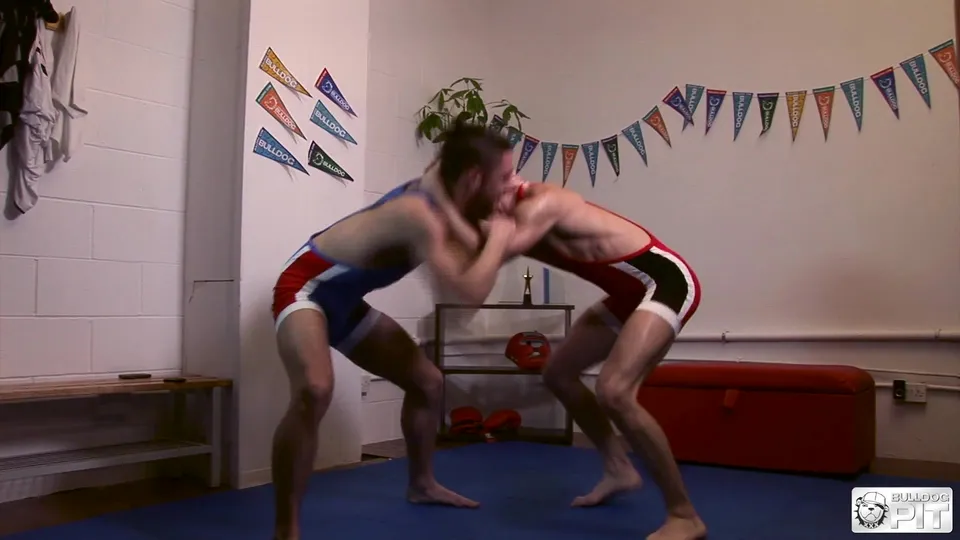 Johny Cruz & Kayden Gray: Luta Suada Leva a Foda Crua