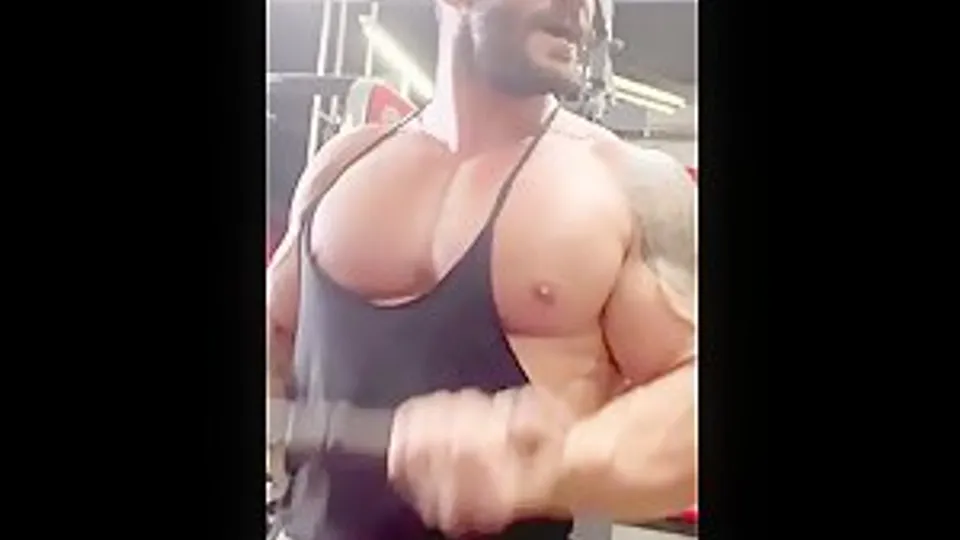 Julian Arroyuelo'nun Biceps Çekimleri