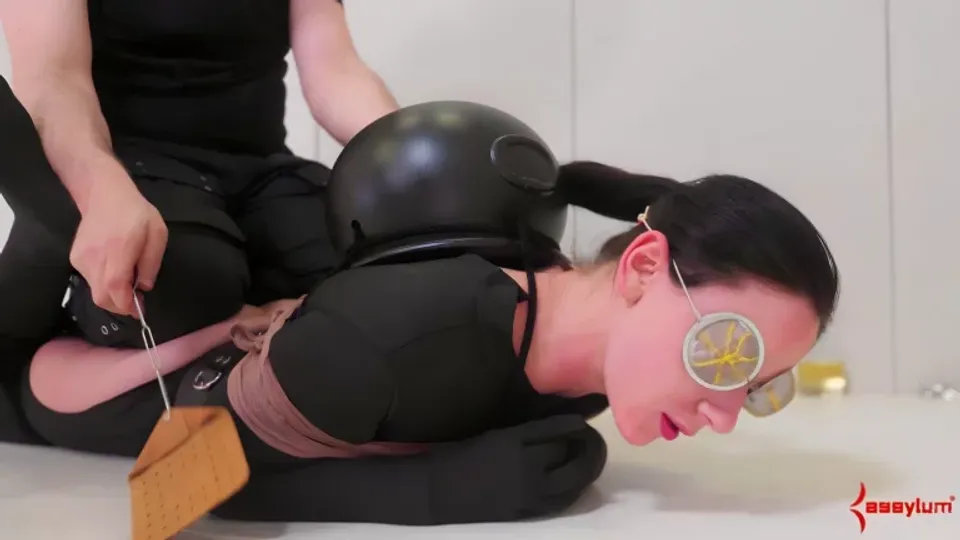 Just A Li*** Anal Bug Girl 