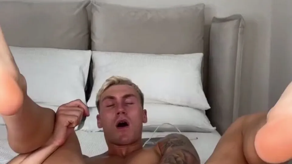 Ken fucks his plastic hole with a plastic cock - ThisVid.com