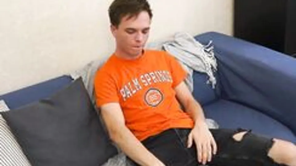 ]]KEVIN BONE numa punheta solo com grande esporrada!![[