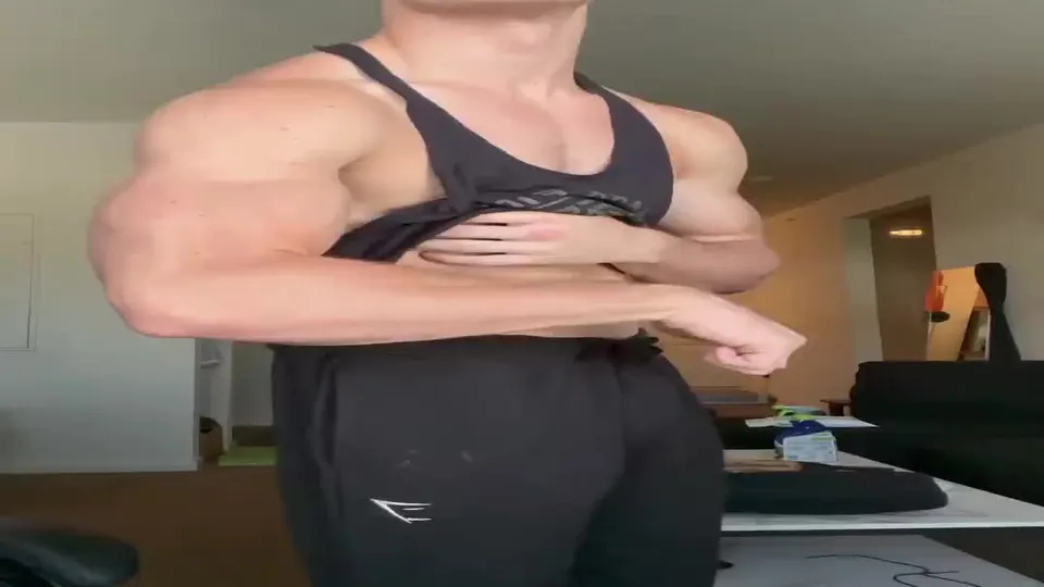 Kevinbiceps Nude Leaks Gay Porn, Stunning Exquisite Muscular Gym Bodybuilder Jock Wanking Off Creamy Dick (16).mp4