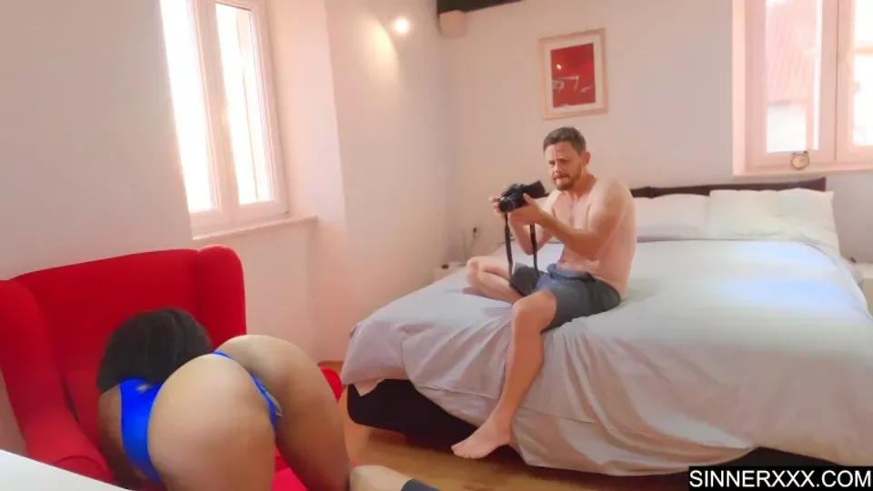 Kiki Minaj's Ebony MILF Scene