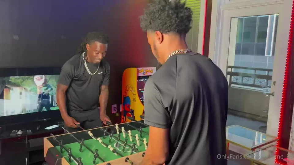 Kingfame Sizzling Sexy Hottie Black Dude Massive Dick Solo And Assfucking Guys (3)-59.mp4