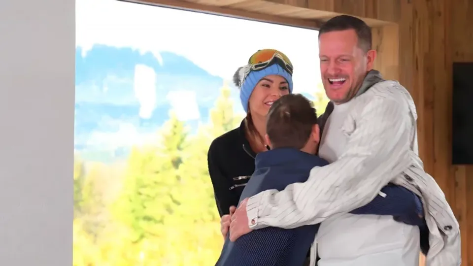 Kitana Lure's Satisfying Holes Filling