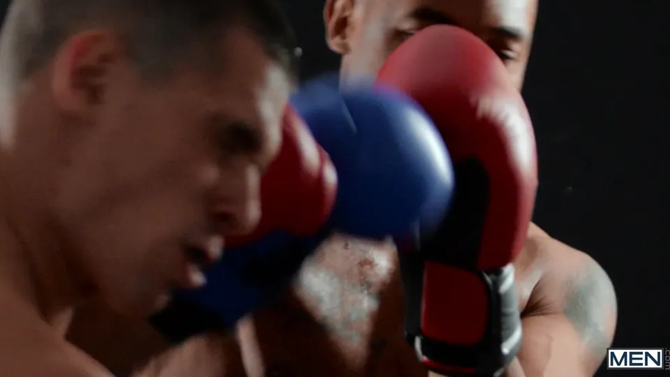 Sesso Interrazziale Gay nel Ring