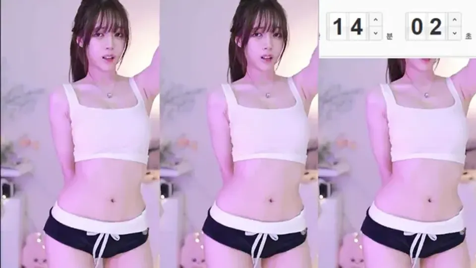 Ayoona's Intimate Cam Show