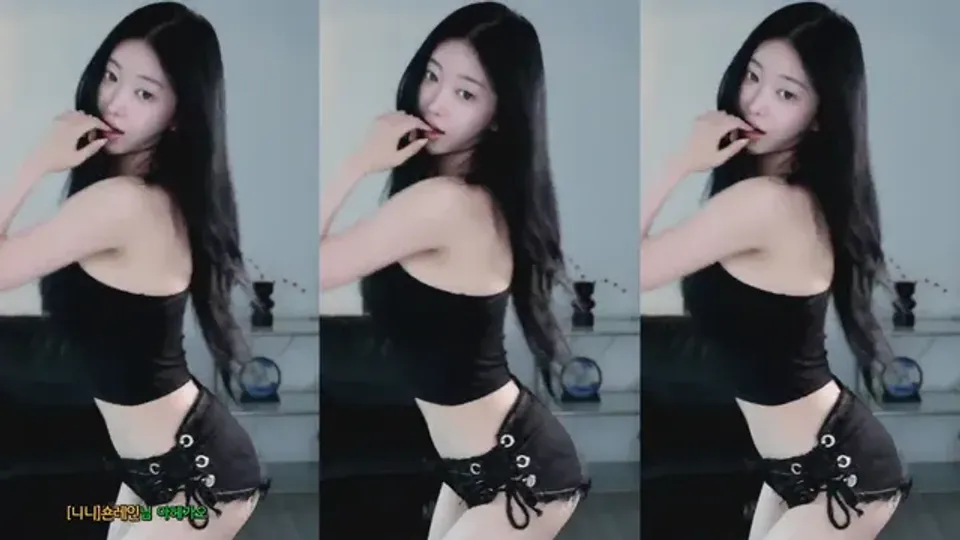 Bumzi98's Asian Cam Show