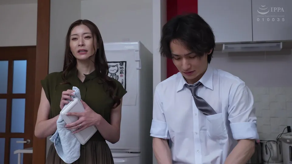 Horny Wife Flashes Braless Breasts to Husband's Colleague