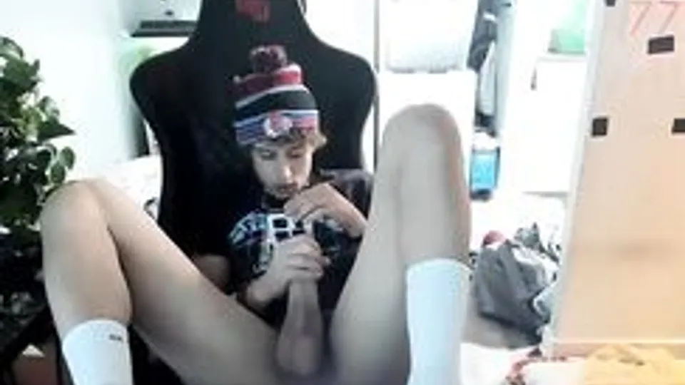 KTB 1049 - Twink Cum Amateur Solo