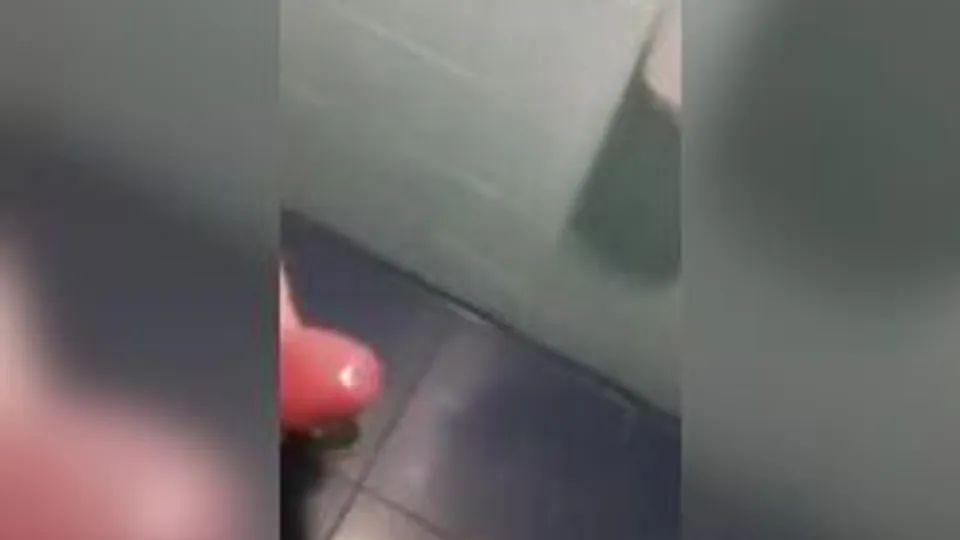 Jongetje solo masturberen