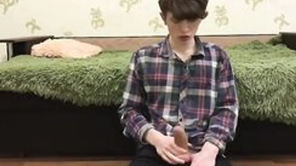 KTB 642 - Twink Cum Amateur Solo