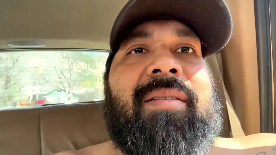 Latin Daddy Shoots A Big Load In The Car - ThisVid.com