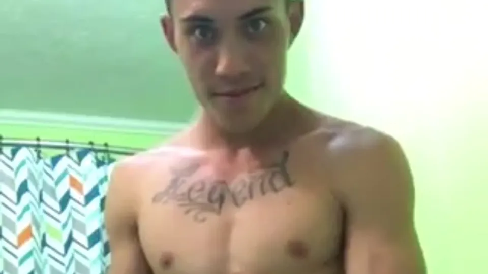 Latin guy knows how to make you squirt - ThisVid.com
