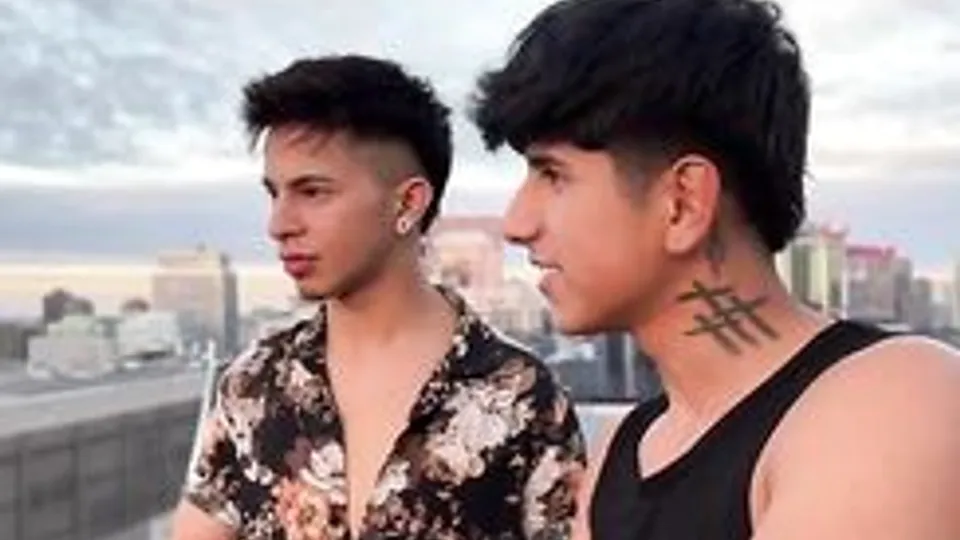 Latin Twinks Bareback