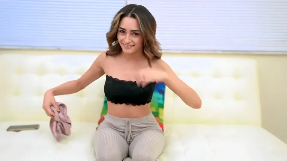 Latina Vanessa Moon's Cheating Masturbation Instruction
