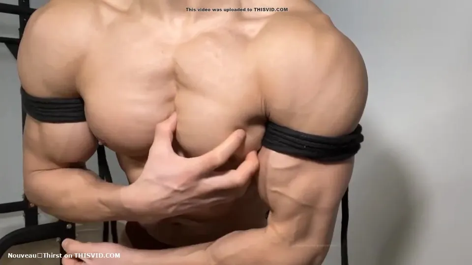 Latino Muscle - Workout & Cum Show ! - ThisVid.com