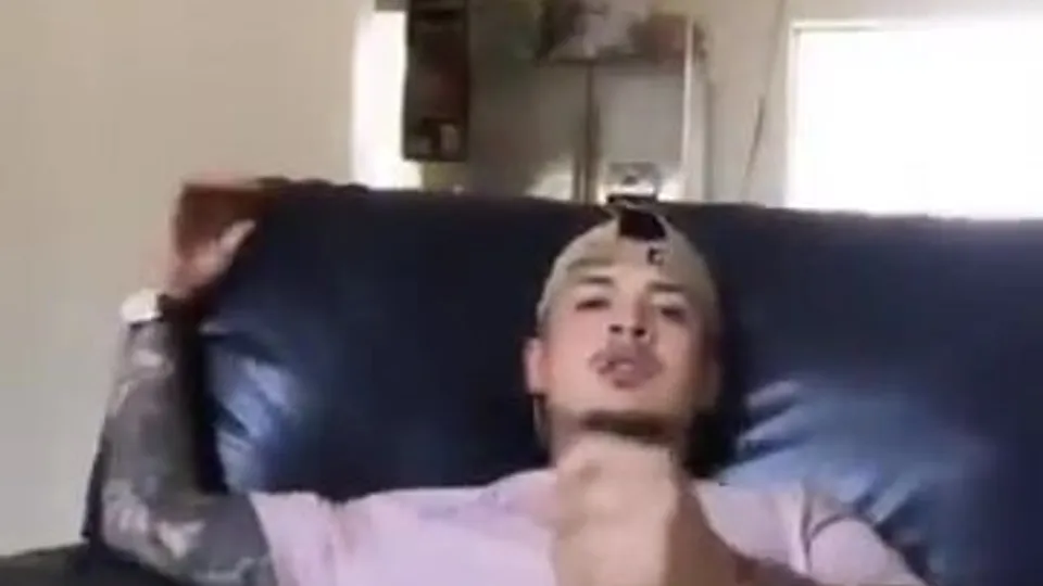 Latino stroking - ThisVid.com