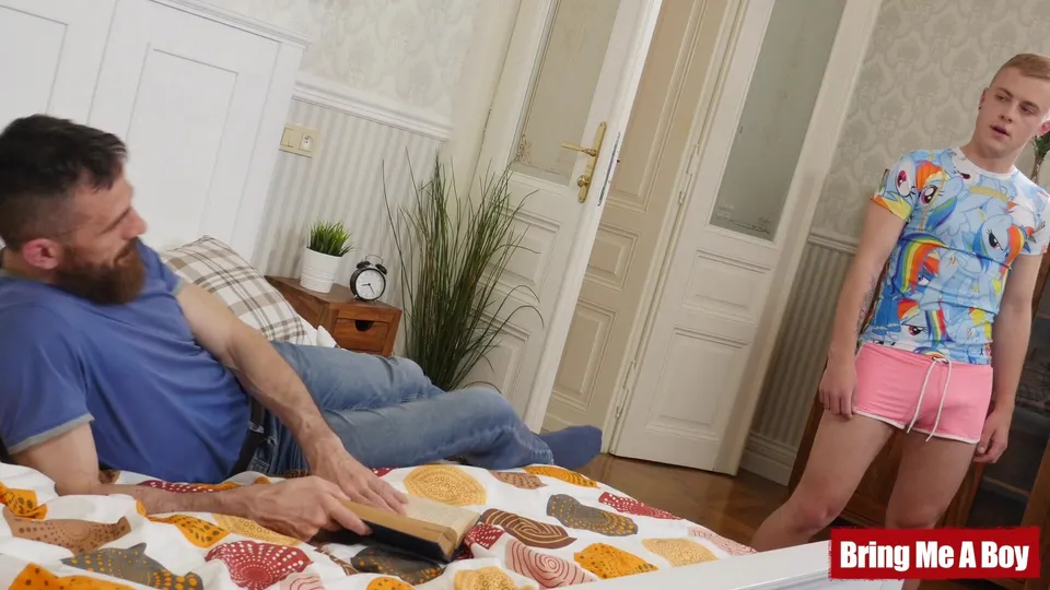 Eric Lenn and Jamie Kelvin: Clothed Encounter