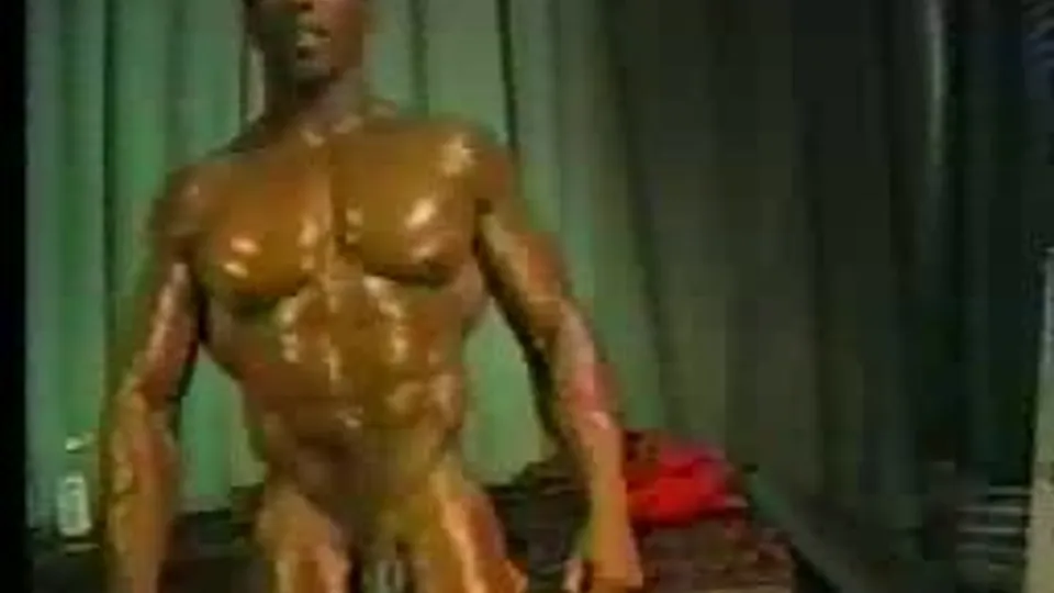 Leon Brown Private Posing & Worship 3 - ThisVid.com