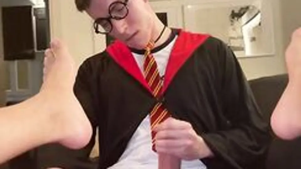 Let's Satisfy A Harry Potter Boy Gay Porn