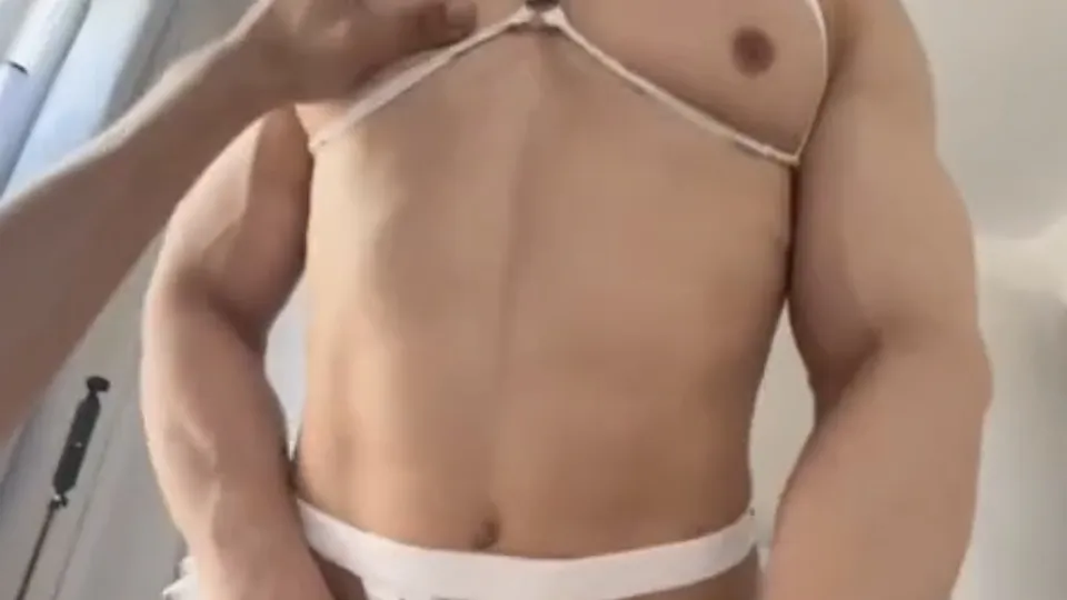 Lingerie Muscle Fuck - ThisVid.com