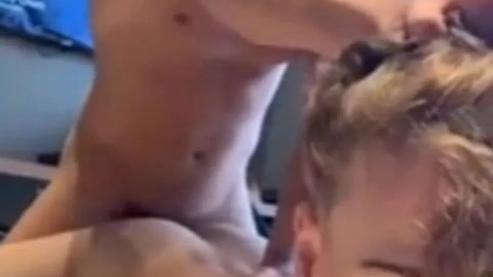 Loirinho Brasileiro gosta de pika grande