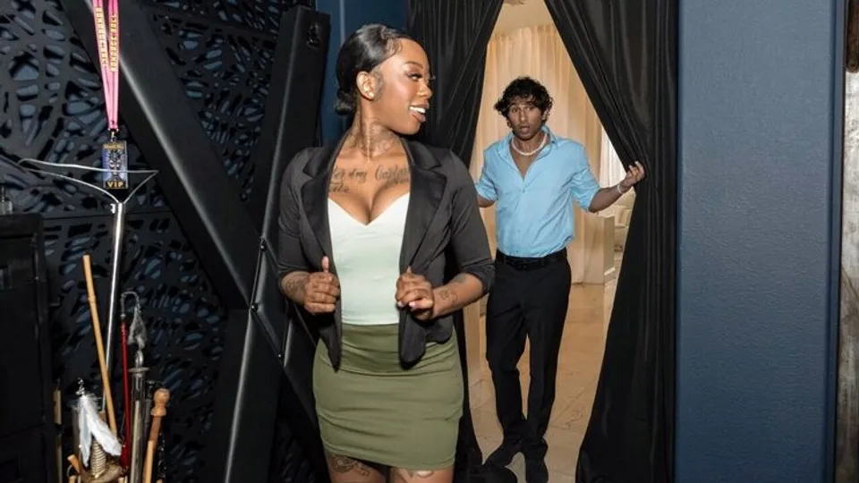 Look At Her Now - Ba*** GeminiZane Walker - Raunchy Realtors Secret Room 