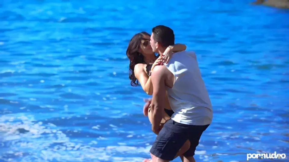 Lorenzo's Wife Catches Him Cheating with Concierge