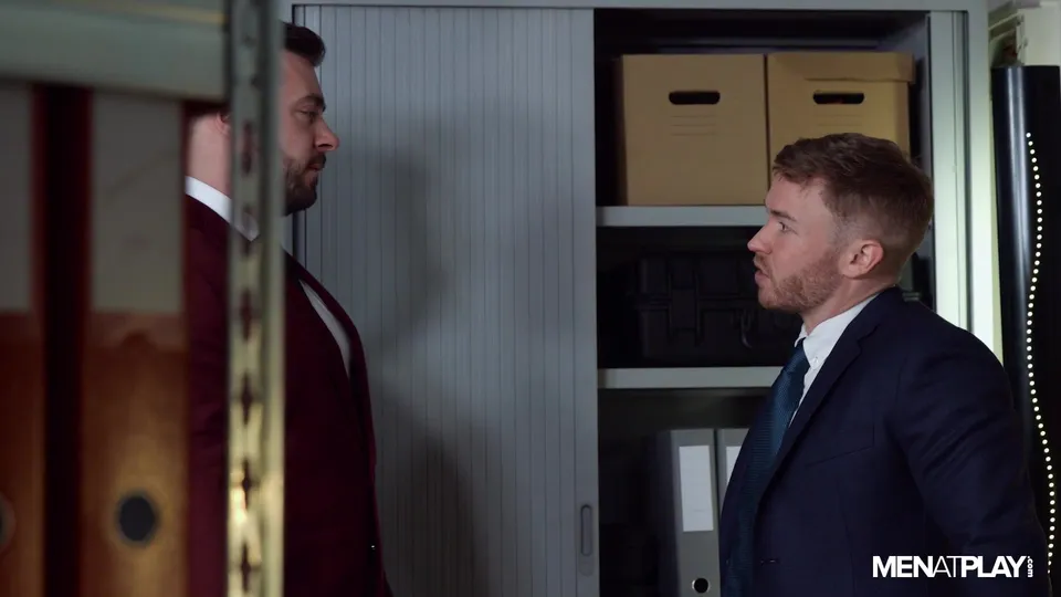 Muscle Studs Derek Bolt and Gabriel Cross Fuck in Office Supply Room
