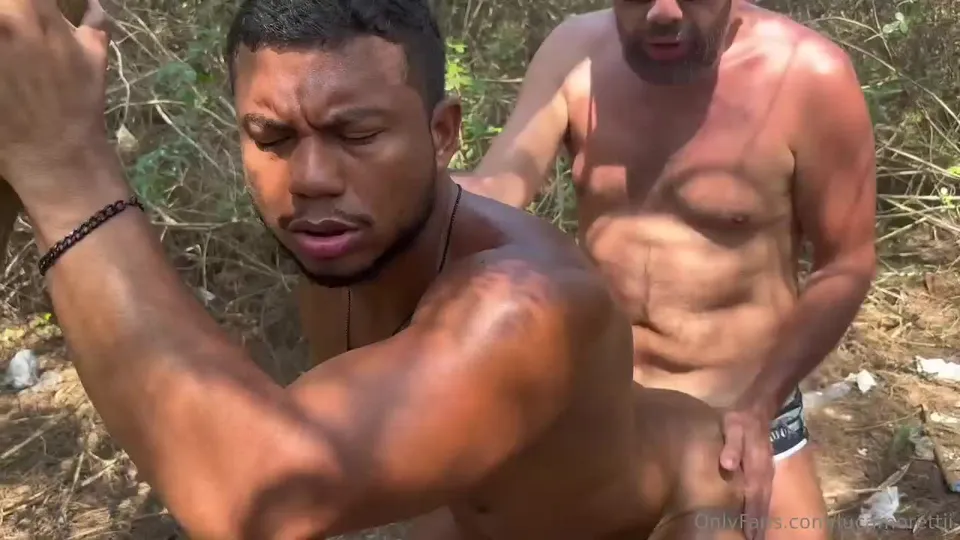 LucaMoratt (Luca Moratt) Super Sexy Lustful Black Hotties Horny Public Fucking (15).mp4