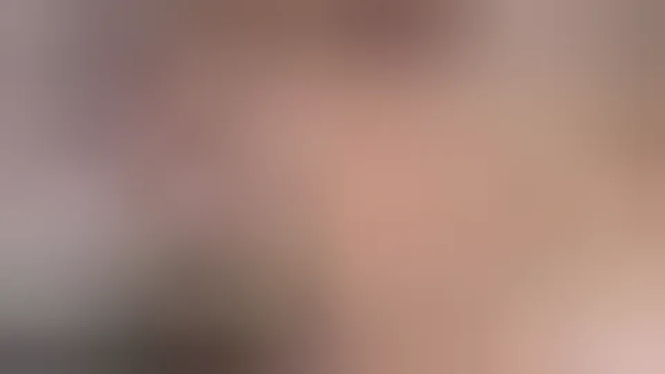 LUSTY OMAS - sexy reifes zimmermädchen in strümpfen ließ die fantasie eines mannes wahr werden, indem es ihn fickte