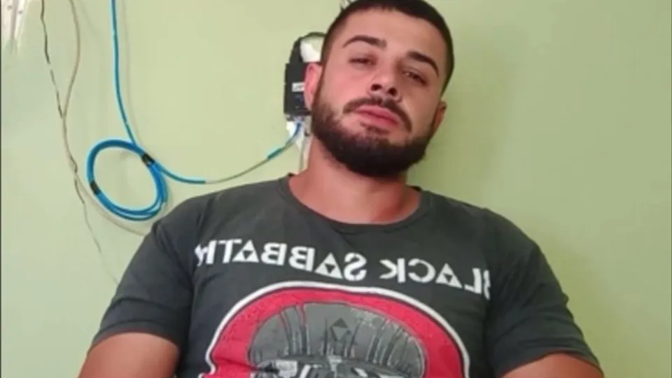 Macho hetero 02 - ThisVid.com